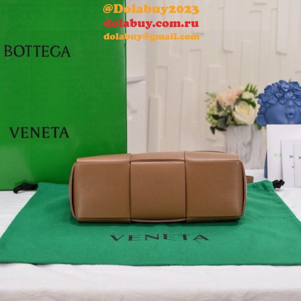 Designer Bottega Veneta MINI Arco Tote Bag 25CM