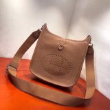 Where to buy High Quality Hermes Evelyne III 28cm UKs Bag