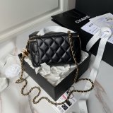 Top Quality Vanity AP3940 Classic Chain Inspired Bag Black/White