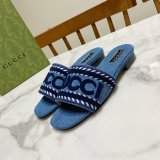 Knockoff WOMEN'S SLIDE SANDAL WITH GUCCI SCRIPT