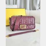 Cheap fendi Iconic Baguette Medium bag 211