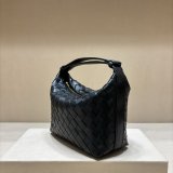 Perfect BOTTEGA VENETA intrecciato happa hobo bag