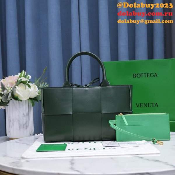 UK BOTTEGA VENETA Arco Small Tote Bag 30CM