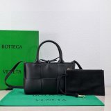 Designer Bottega Veneta MINI Arco Tote Bag 25CM