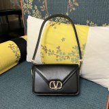 Luxury VALENTINO GARAVANI LETTER VLOGO SIGNATURE handbag