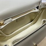 High Quality Gucci Blondie Top-handle 735101 Fake Bag