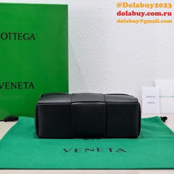 Designer Bottega Veneta MINI Arco Tote Bag 25CM