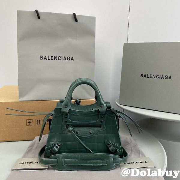 AAA+ Balenciaga Luxury cuag Dark green crocodile bag