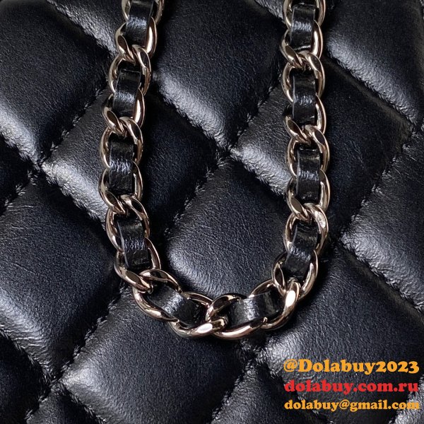 Designer Inspired Clutch AP3593 Chain Shiny Crumpled First Highest Bag