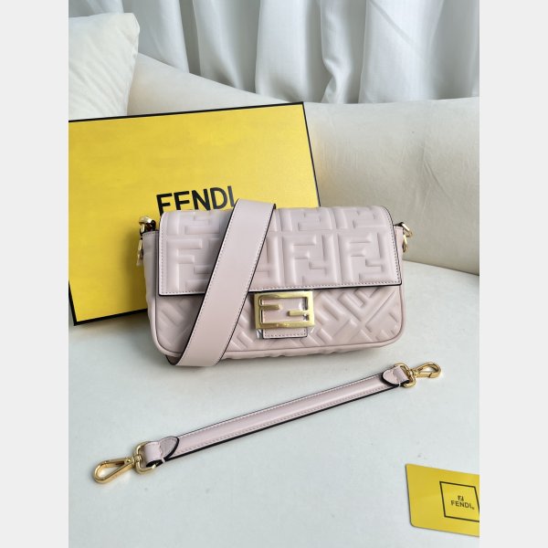 Cheap fendi Iconic Baguette Medium bag 211