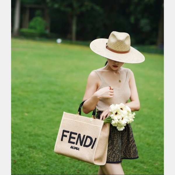 UK Fendi Summer Raffia Shopping Bag Wholesale