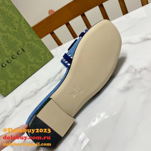 Knockoff WOMEN'S SLIDE SANDAL WITH GUCCI SCRIPT