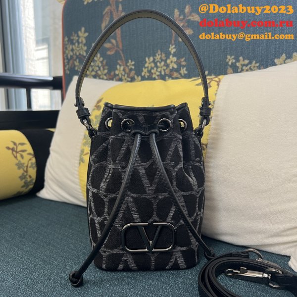 Knockoff VALENTINO GARAVANI V mini basket handbag