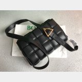 Bottega Veneta Best Knockoff Maxi Intreccio Cassette Nappa leather shoulder bag