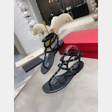 Valentino Knockoff ROCKSTUD METALLIC FLAT FLIP-FLOP SANDAL