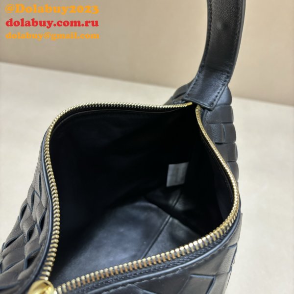 Perfect BOTTEGA VENETA intrecciato happa hobo bag