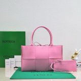 UK BOTTEGA VENETA Arco Small Tote Bag 30CM