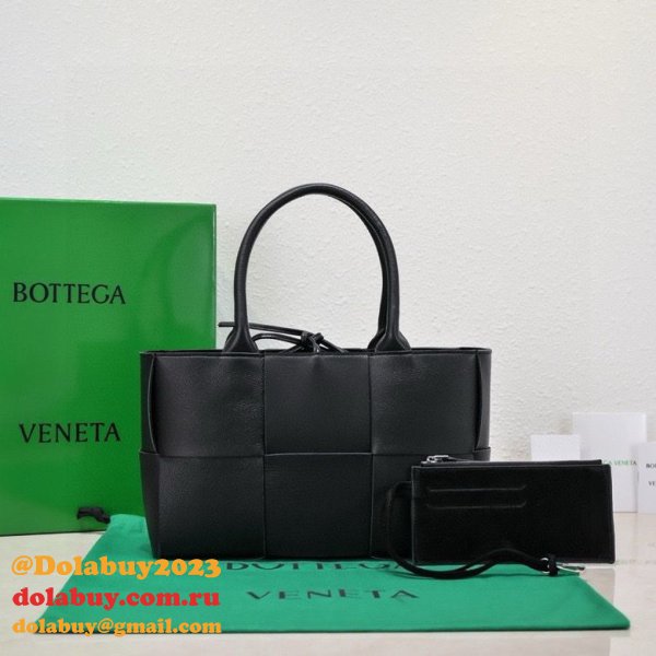 UK BOTTEGA VENETA Arco Small Tote Bag 30CM