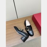 Roger Vivier Viv High Quality bag Rangers Buckle-embellished Loafers Shoes