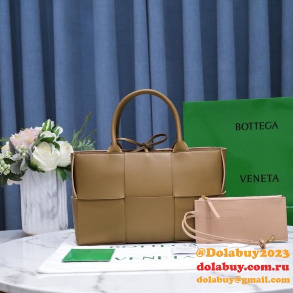 UK BOTTEGA VENETA Arco Small Tote Bag 30CM